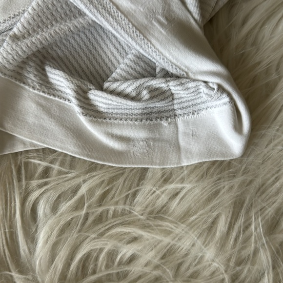 Lululemon swiftly tank size 8 - Picture 5 of 5